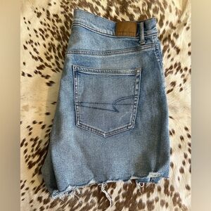 American Eagle Highest Rise 90s Boyfriend Short